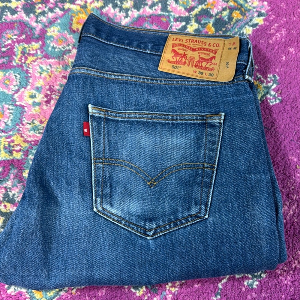 Men’s Levi’s 501
W 36 L 30
